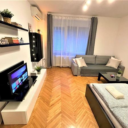 Apartment Helen - Old Town, Ac Bratislava Eksteriør bilde