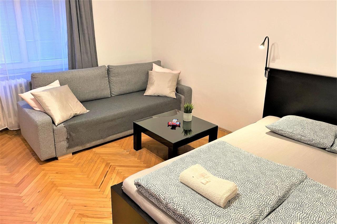 Apartment Helen - Old Town, Ac Bratislava Eksteriør bilde